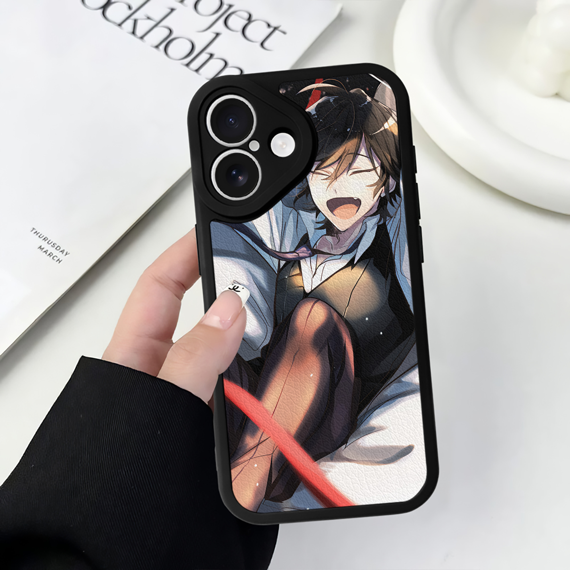 （画像用） 文豪ストレイドッグス Bungo Stray Dogs 【iPhone 16シリーズ対応】シリコンスマホケース（レザー調） 材質：シリコン